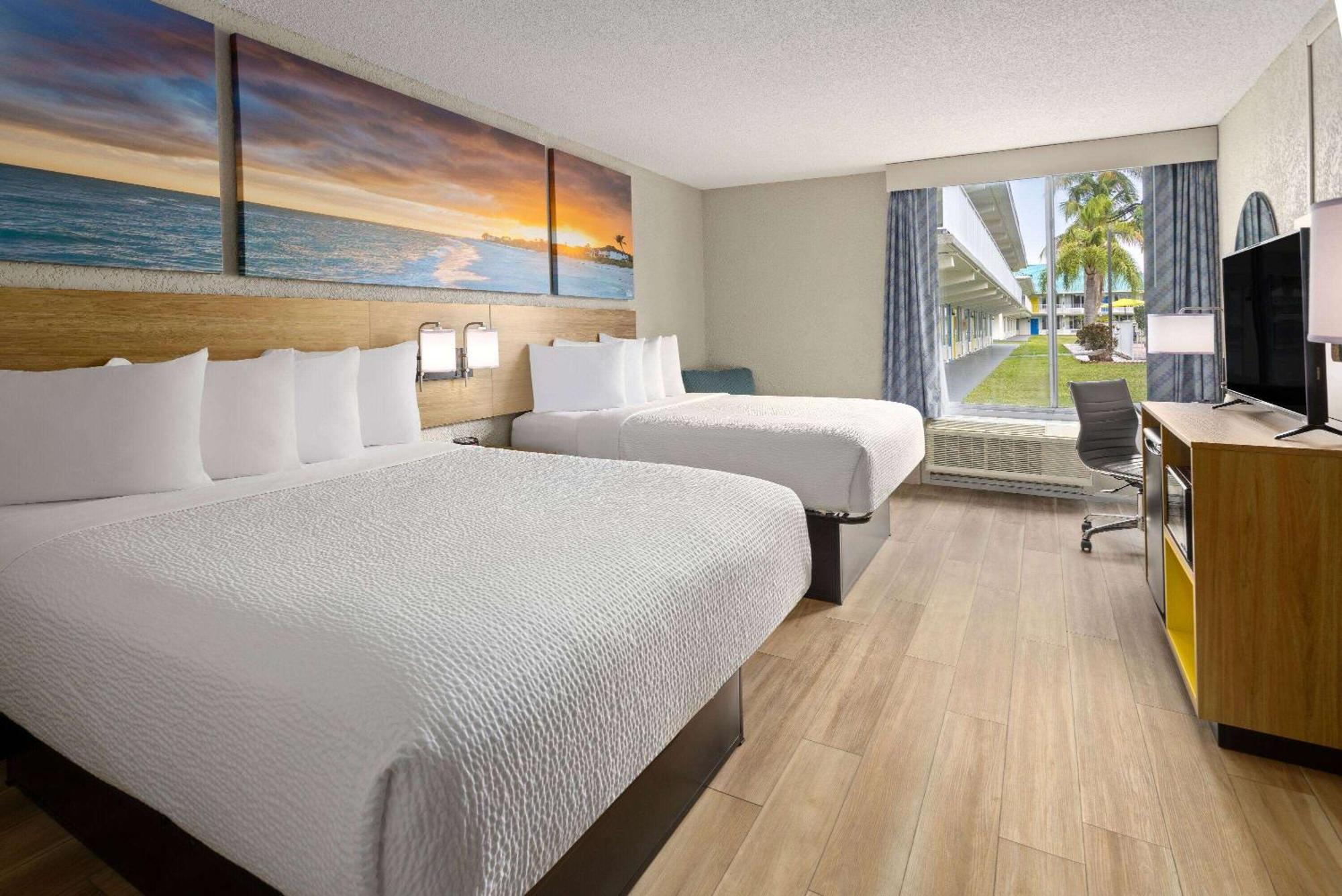 Days Inn By Wyndham Fort Pierce Midtown Esterno foto