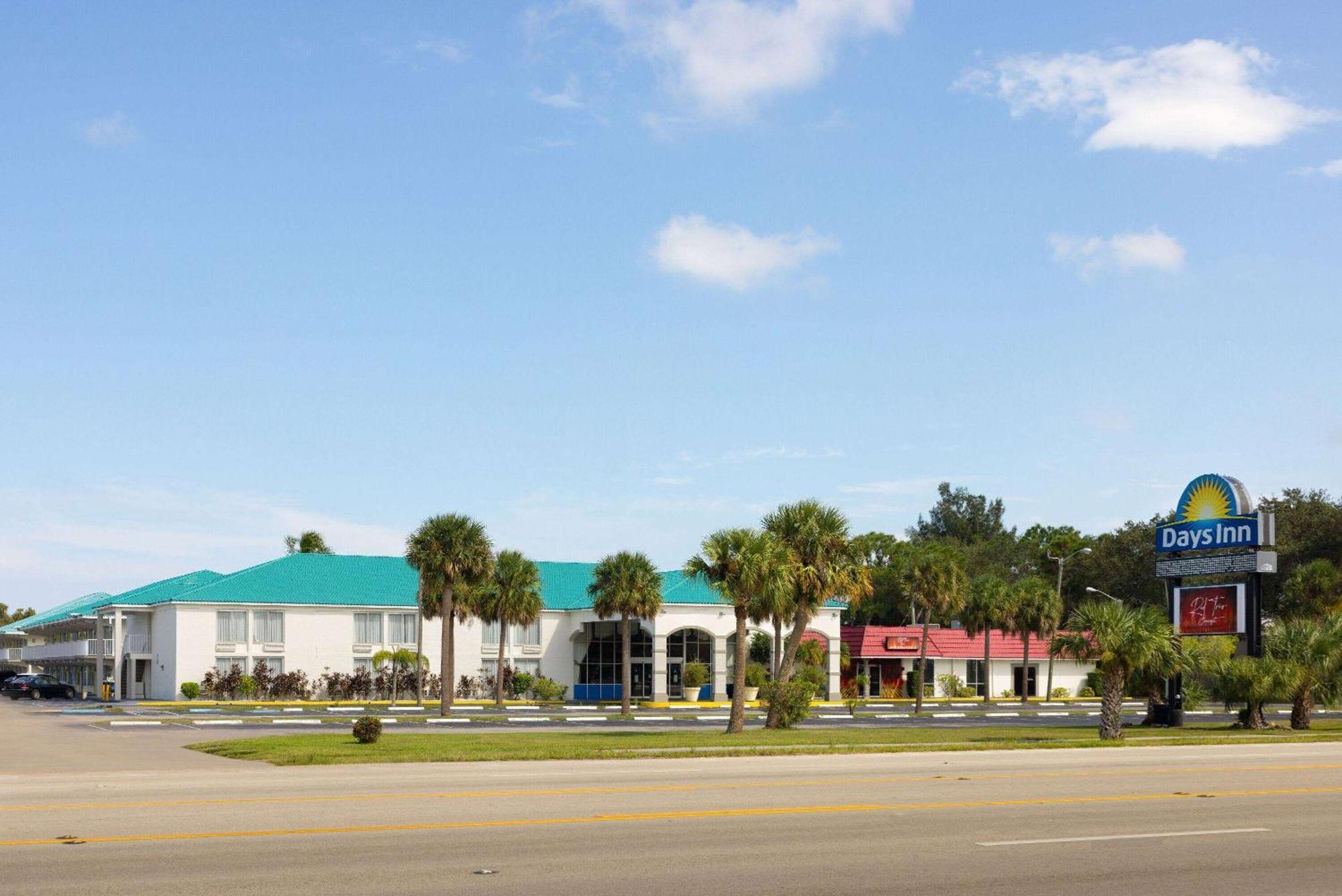 Days Inn By Wyndham Fort Pierce Midtown Esterno foto